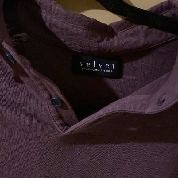 2 button tshirt - Picture 2 of 2